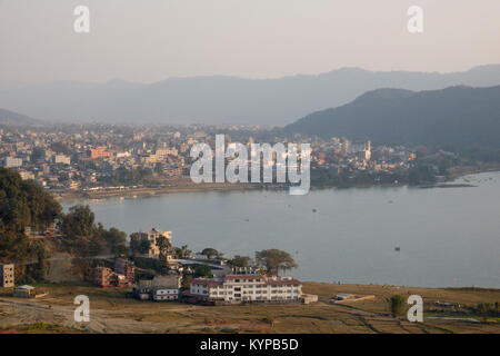 Einen malerischen Blick auf den Phewa-see und Pokhara, Nepal Stockfoto