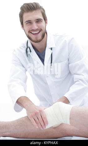 Arzt in der Heilung des Patienten freuen. Stockfoto