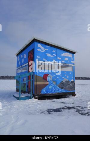 Die shanty Revolution shanty steht leer vor Beginn der Kunst Shanty Projekte in Minneapolis, Minnesota, USA. Stockfoto