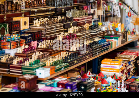 BUDAPEST, Ungarn. 23. Juni, 2017: Souvenirs Symbole für Touristen und Gäste auf den Straßen von Budapest Stockfoto