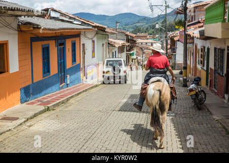 Jericó, weniger als drei Stunden von Medellín, gilt als eine der schönsten und traditionsreichsten Städte von Antioquia. Stockfoto