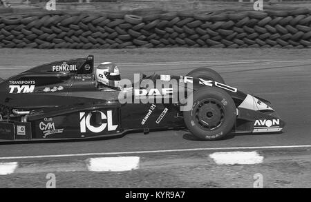 Yvan Muller auf seinem Weg zum Gewinnen der Gold Cup in seinem Omegaland Racing Reynard 91 D, Brirish Formel 2 Meisterschaft, Oulton Park, 19. Juli 1992 Stockfoto