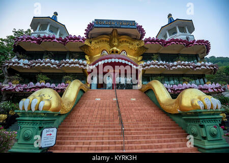 Schönen Goldenen Tempel in Dambulla Stockfoto