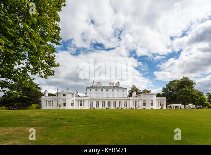 Frogmore House, die ikonische Große königliche Residenz Landhaus Villa, als Herrenhaus auf dem Frogmore Estate in Windsor, Berkshire, Großbritannien Stockfoto