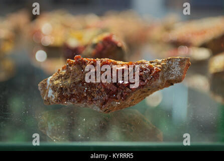 Mineralien Wulfenit Kristalle Orange Red Stone Stockfoto
