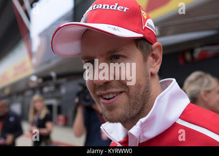 Sebastian Vettel von der Boxengasse vor dem Grand Prix von Großbritannien am 2017. Juli, Silverstone, Northamptonshire, England, Großbritannien. Stockfoto