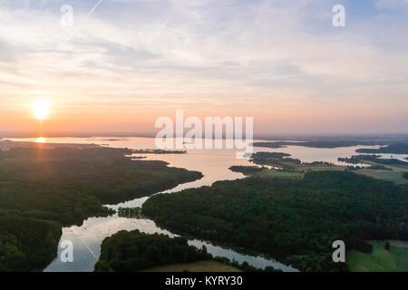 Frankreich, Marne (51) et Haute-Marne (52), Lac du Der-Chantecoq, soleil Grande-motte sur le Lac (Vue aérienne) // Frankreich, Marne und Haute Marne, den See von Der Stockfoto