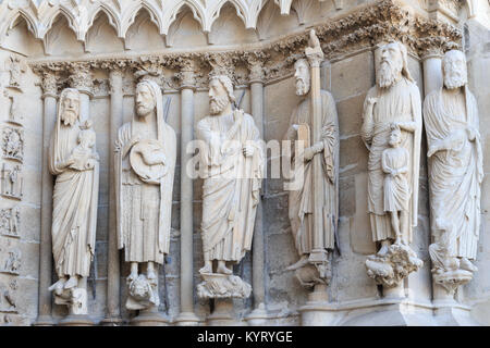 Frankreich, Marne (51), Reims Cathédrale Notre-Dame de Reims, classée patrimoine Mondial de l'Unesco, Skulpturen sur portail Occidental gauche // Frankreich, Stockfoto