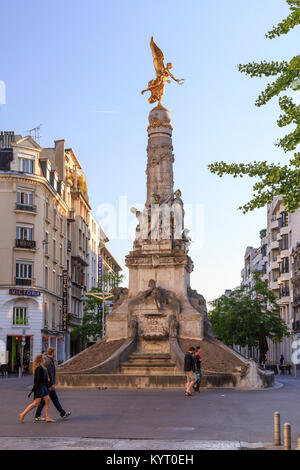 Frankreich, Marne (51), Reims, la Fontaine Subé surmontée d'un ange Doré // Frankreich, Marne, Reims, die Fontaine Sube gekrönt mit einem Goldenen Engel Stockfoto