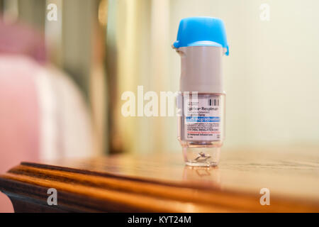 Foto eines Spiriva-Inhalators zur Öffnung der Atemwege bei Patienten mit Atemproblemen wie Asthma und COPD. USA. Stockfoto