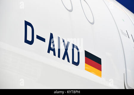 Details, Anmeldung, Brief, Briefe, Nummer, Nummern, D-AIXD, Bonn, Flagge, Zeichen, Lufthansa, Airbus A350-900, Flughafen München, Stockfoto