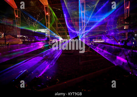 Lasershow, Silvester, Foreshow, Event, Munich Airport Center, MAC, Forum, Flughafen München, Oberbayern, Deutschland Stockfoto