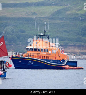 Royal National Lifeboat Institute Rettungsboot "Die Whiteheads" in Hugh Town Harbour, St Marys, Isles of Scilly, Cornwall, England, U Stockfoto