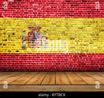 Spanien Flagge auf ziegelmauer mit Parkettboden lackiert Stockfoto