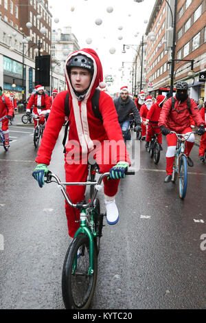 BMXLife Londons Santa Cruise mit: Atmosphäre, Wo: London, Großbritannien Wann: 16 Dec 2017 Credit: WENN.com Stockfoto