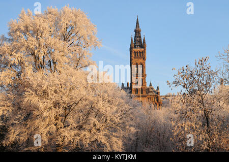 Universität Glasgow Tower in einer kalten, frostigen Wintertag. Glasgow. Schottland. Stockfoto