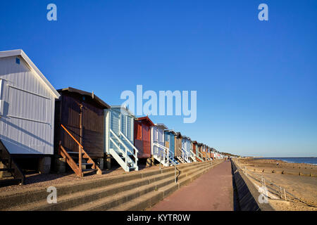 Der Strand Hütten von Frinton-on-Sea, Essex Stockfoto