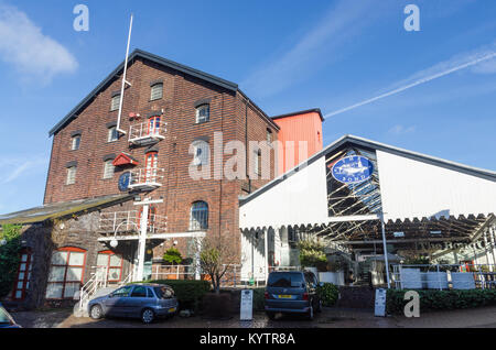 Die Anleihe in Fazeley, digbeth Street, Birmingham ist eine renovierte viktorianische Kanalseite Lager gehäuse Veranstaltungsorte und Unternehmen Stockfoto