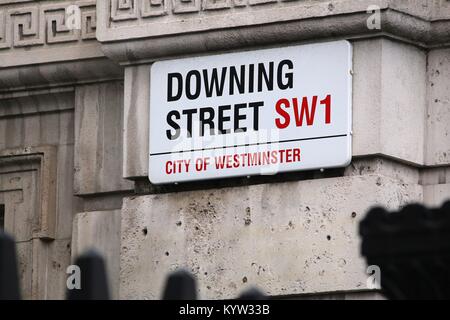 LONDON, Großbritannien - 23 April, 2016: 10 Downing Street in London, UK. 10 Downing Street ist das Büro des britischen Premierministers. Stockfoto