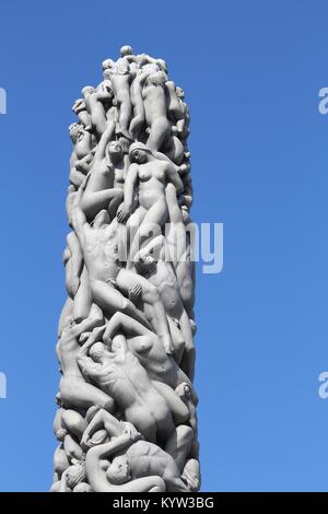 OSLO, Norwegen - 2. AUGUST 2015: Vigeland Installation in Frogner Park, Oslo. 212 Skulpturen rund um den Park wurden alle von Künstler Gustav Vigeland konzipiert Stockfoto