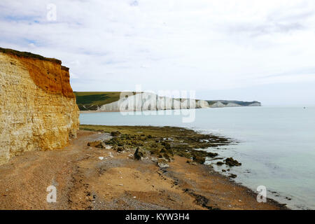 Malerischer Blick auf den Severn Schwestern Kreidefelsen in der Nähe von Cuckmere Haven, East Sussex, England, UK. Stockfoto