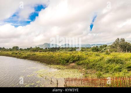 Vi ales Valley View in Kuba. Unreal Natur mit Seen, Berge, Bäume, Natur - Stockfoto