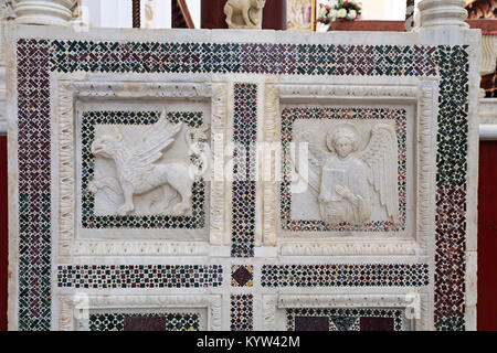 Kathedrale Basilica von Gaeta, Italien - Innenraum Stockfoto