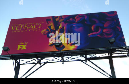 LOS ANGELES, Ca - 16. Januar: Eine allgemeine Ansicht der Atmosphäre von FX-amerikanischen Kriminalität Miniserie "Die Ermordung von Gianni Versace" auf dem Sunset Boulevard in Los Angeles, Kalifornien. Foto von Barry King/Alamy leben Nachrichten Stockfoto