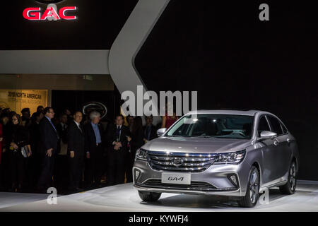 Detroit, Michigan, USA. 15 Jan, 2018. Die chinesischen Automobilhersteller GAC Motor stellte seine GA 4 kleine Limousine auf der North American International Auto Show. Die Firma sagte, beginnt der Verkauf von Autos in den Vereinigten Staaten im Jahr 2019. Quelle: Jim West/Alamy leben Nachrichten Stockfoto