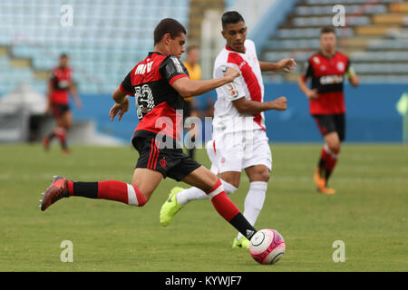 Barueri, Brasilien. 16 Jan, 2018. Bernardo während des Spiels zwischen Flamengo und Audax in Barueri Arena in Barueri (SP) statt. Das gleiche gilt für die Runde der letzten 16 der São Paulo Junior Football Cup 2018. Credit: Ricardo Moreira/FotoArena/Alamy leben Nachrichten Stockfoto