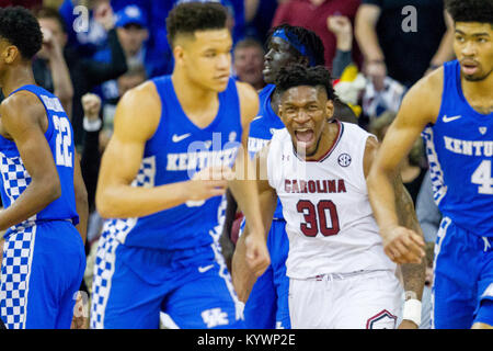 Columbia, SC, USA. 16 Jan, 2018. Südcarolina Kampfhähne freuen Chris Silva (30.) Seine dunk in der sek Basketball matchup feiert im Colonial Life Arena in Columbia, SC. (Scott Kinser/Cal Sport Media) Credit: Csm/Alamy leben Nachrichten Stockfoto