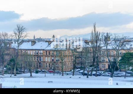 Glasgow, Schottland, Großbritannien. 17. Januar 2018. UK Wetter: Nach dem Met Office Probleme eine gelbe Wetter Warnung einer dicken Schneedecke bedeckt die Stadt Glasgow. Credit: Skully/Alamy leben Nachrichten Stockfoto