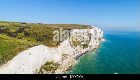 Luftaufnahme auf die Weißen Felsen von Dover in Dover, Kent, Großbritannien Stockfoto