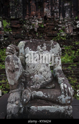 My Son Ruinen & Sanctuary sind in einem kleinen Tal in der Provinz Quang Nam, etwa 40 km von Hoi An Stadt gesetzt. Die Cham-Ruinen in Viet Nam besitzt meines Sohnes Stockfoto