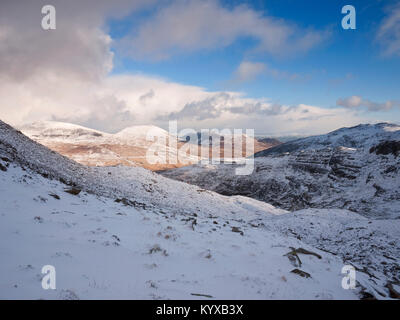 Auf der Snowdonia Glyderau Berge im Winter Bedingungen Stockfoto