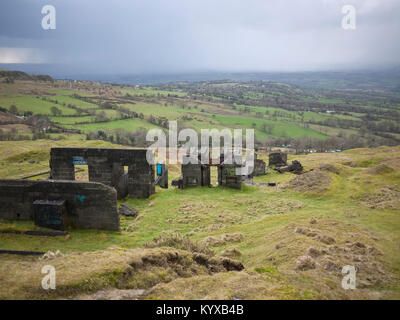 Die Reste der alten dhustone (dolerit) Steinbruch Funktionsweise auf Titterstone Clee, Shropshire, Großbritannien Stockfoto