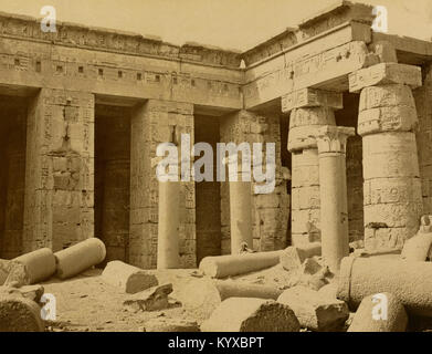 Galerie im zweiten Hof des Thutmosis I bei Medinet Habu Website Stockfoto