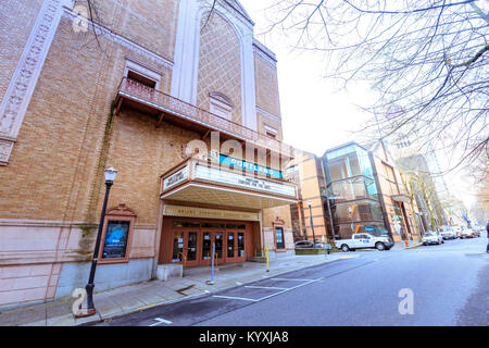 Portland, Oregon, USA - 22.12.2017: Eingang von Arlene Schnitzer Concert Hall