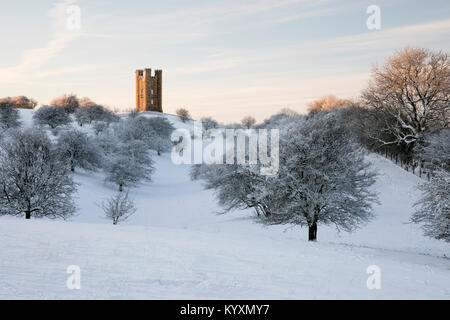 Broadway Tower im Winter Schnee, Broadway, die Cotswolds, Worcestershire, England, Vereinigtes Königreich, Europa Stockfoto