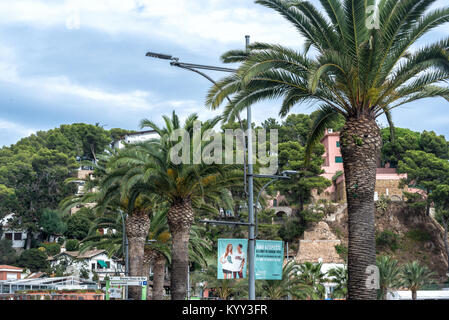 Lloret de Mar, Spanien - September 2017. Die Promenade von Strand von Lloret. Stockfoto