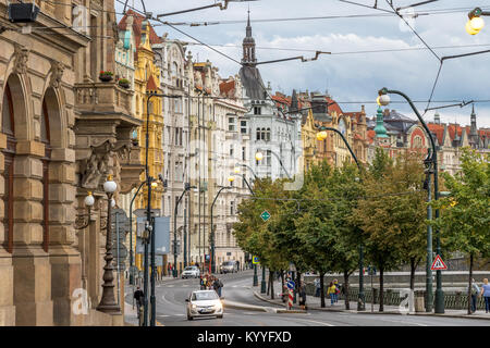 Beeindruckende Architektur in der Nähe der Flussufer Boulevard oder Masarykovo nábř Prag, Tschechische Republik Stockfoto