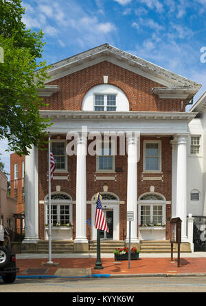 The Hamptons, Long Island, New York, USA - Southampton Village Hall an der Main Street Stockfoto