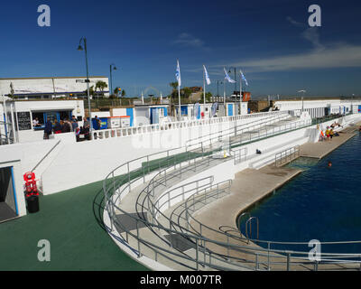 Jubiläum Pool, Penzance, Cornwall. Art déco-Lido dating von 1935. Stockfoto