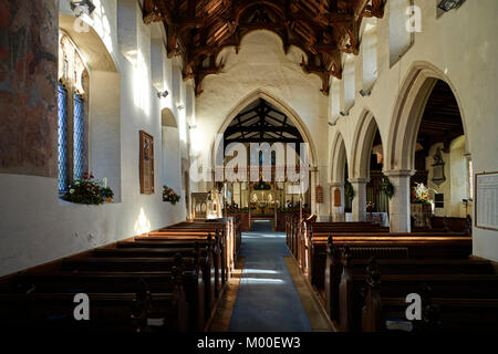 Innenraum von St. Maria, der Jungfrau, die Kirche im Dorf Grundisburgh, Suffolk Stockfoto