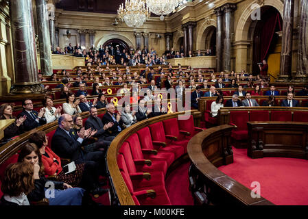 Barcelona, Spanien. 17 Jan, 2018. Die konstituierende Sitzung der 12. Legislaturperiode im Katalanischen Parlament Credit: Matthias Oesterle/Alamy leben Nachrichten Stockfoto