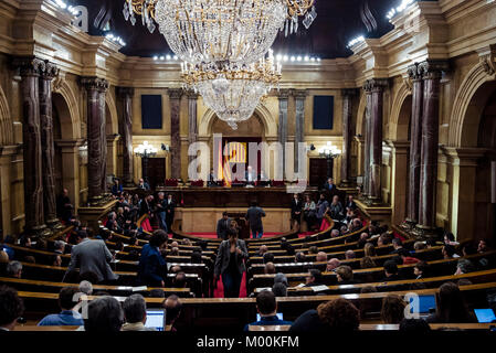 Barcelona, Spanien. 17 Jan, 2018. Die konstituierende Sitzung der 12. Legislaturperiode im Katalanischen Parlament Credit: Matthias Oesterle/Alamy leben Nachrichten Stockfoto