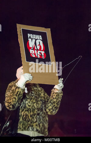 Danzig, Polen. 17 Jan, 2018. Frauen während der Schwarzen Protest gegen Abtreibung Verbot protestieren und anspruchsvollen reproduktive Rechte in Polen. Danzig, Polen. 17. Januar 2018 Credit: Wojciech Strozyk/Alamy leben Nachrichten Stockfoto