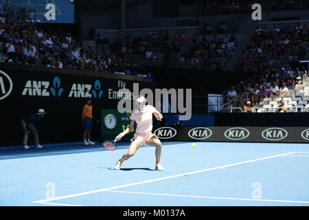 Melbourne, Australien. 18 Jan, 2018. Französische Tennisspielerin Caroline Garcia ist in Aktion während der zweiten Runde bei den Australian Open vs Czech tennis player Marketa Vondrousova am 18.Januar in Melbourne, Australien 2018 - Credit: Yan Lerval/Alamy leben Nachrichten Stockfoto