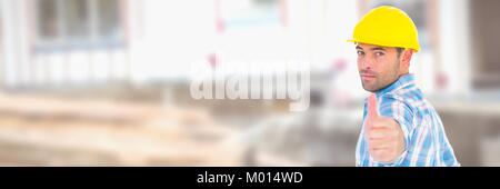 Bauarbeiter auf der Baustelle geben Daumen bis Stockfoto