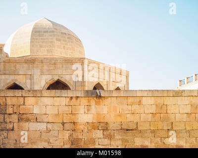 Die Architektur des Palastes der Alten Stadt Shirvanshahs in Baku, Aserbaidschan. Stockfoto